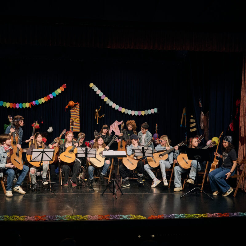 Pustni koncert na Loškem odru