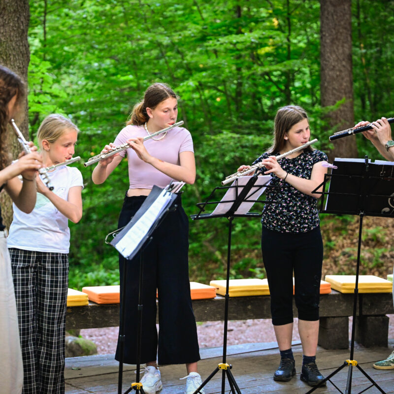 S pihali okrog sveta